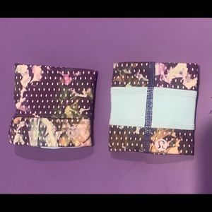 Lululemon wristbands with pocket